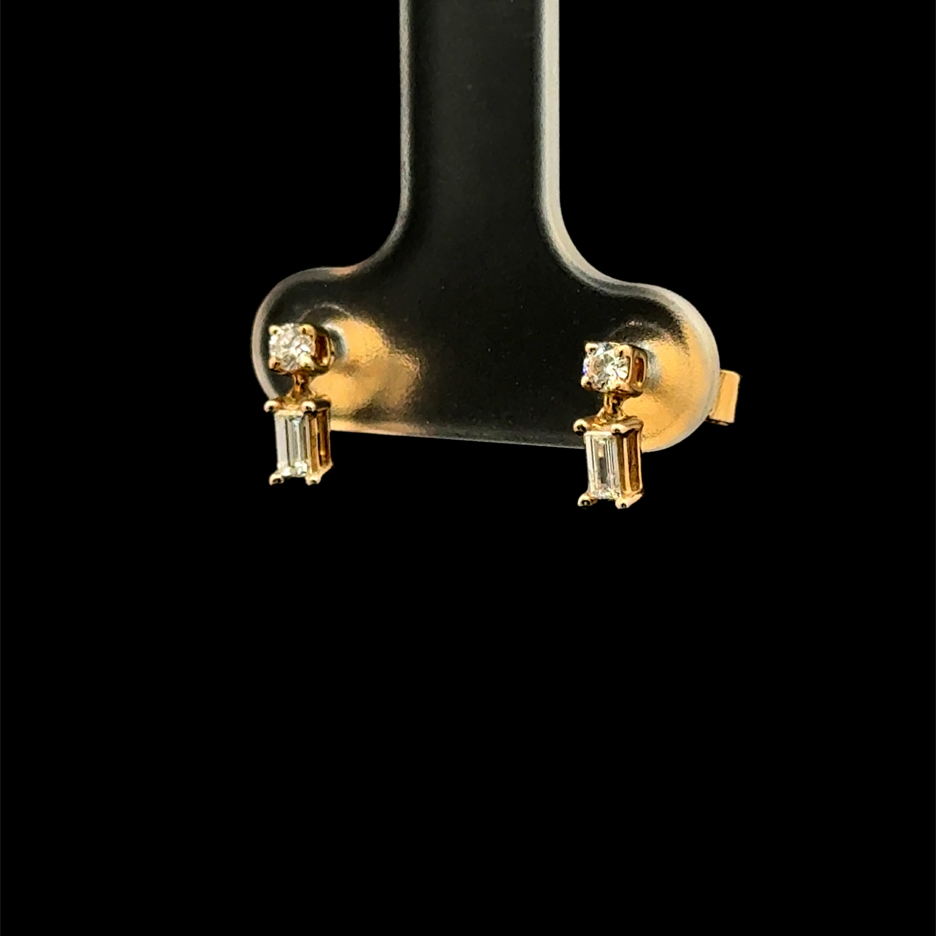 Mixed Classic & Baguette Diamond Link Yellow Gold Earring