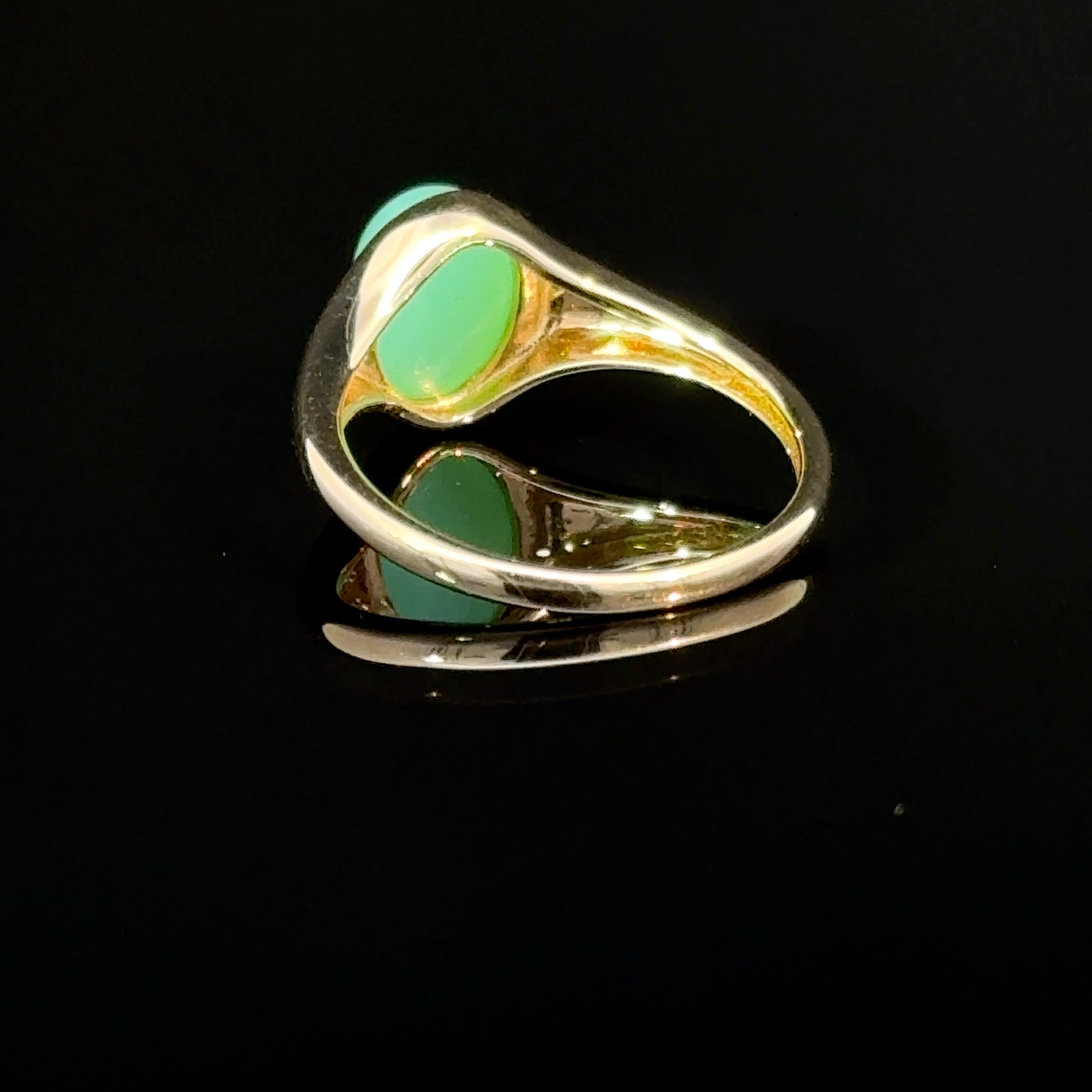 Chalcedony Oval Yellow Gold Ring