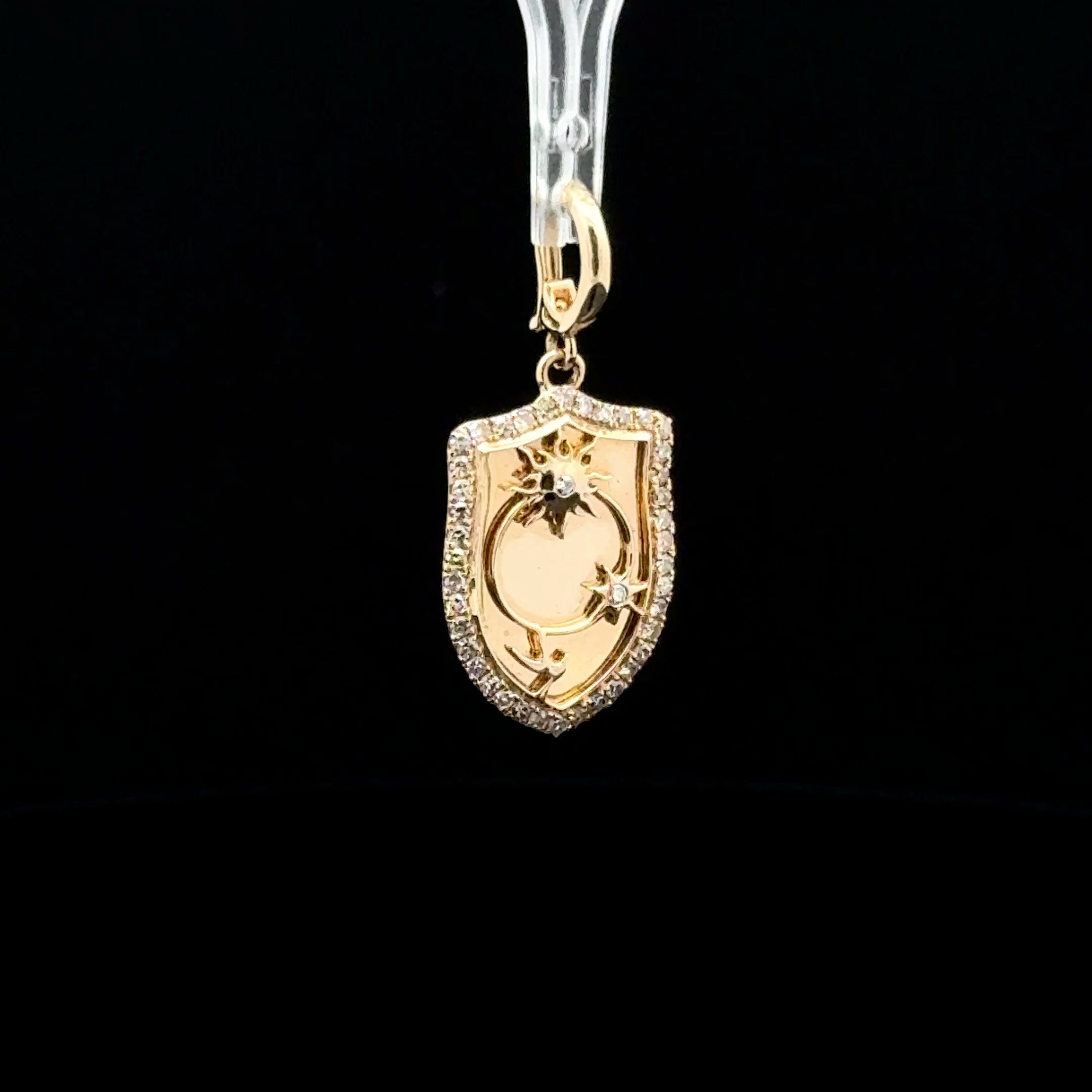 SHILED GOLD PENDANT WITH SPARKAING DIAMONDS