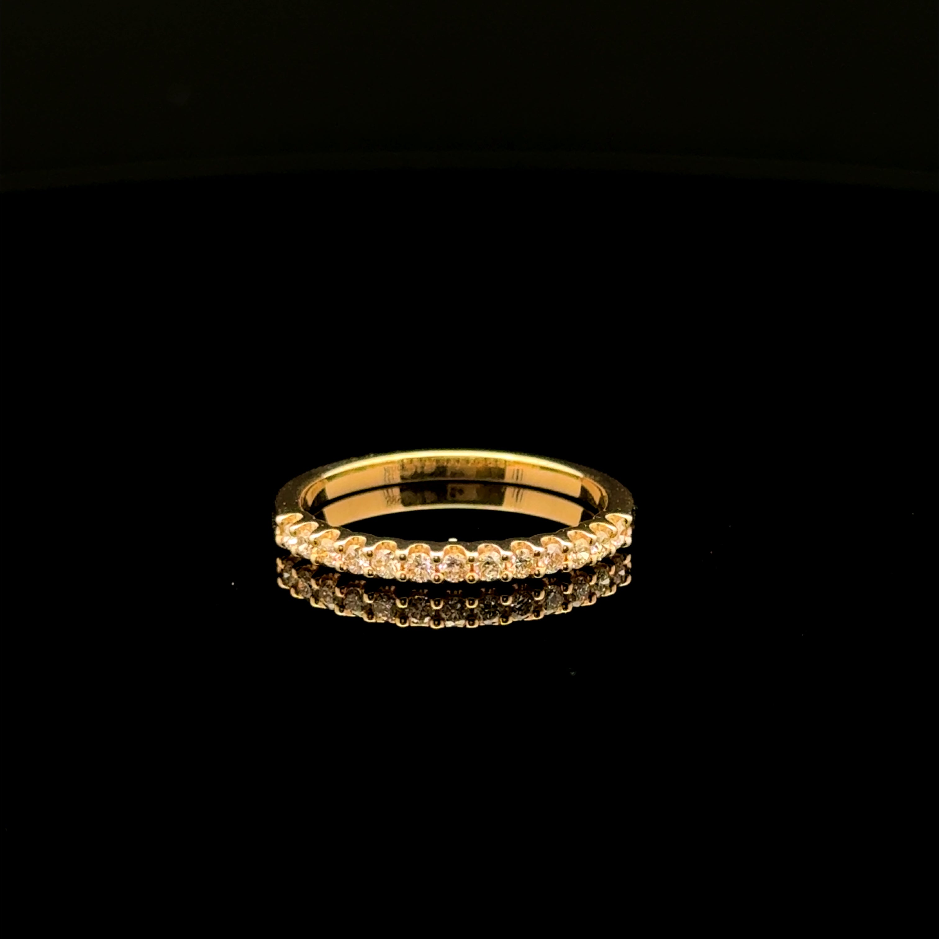 Diamond U-Prong Setting Yellow Gold Ring