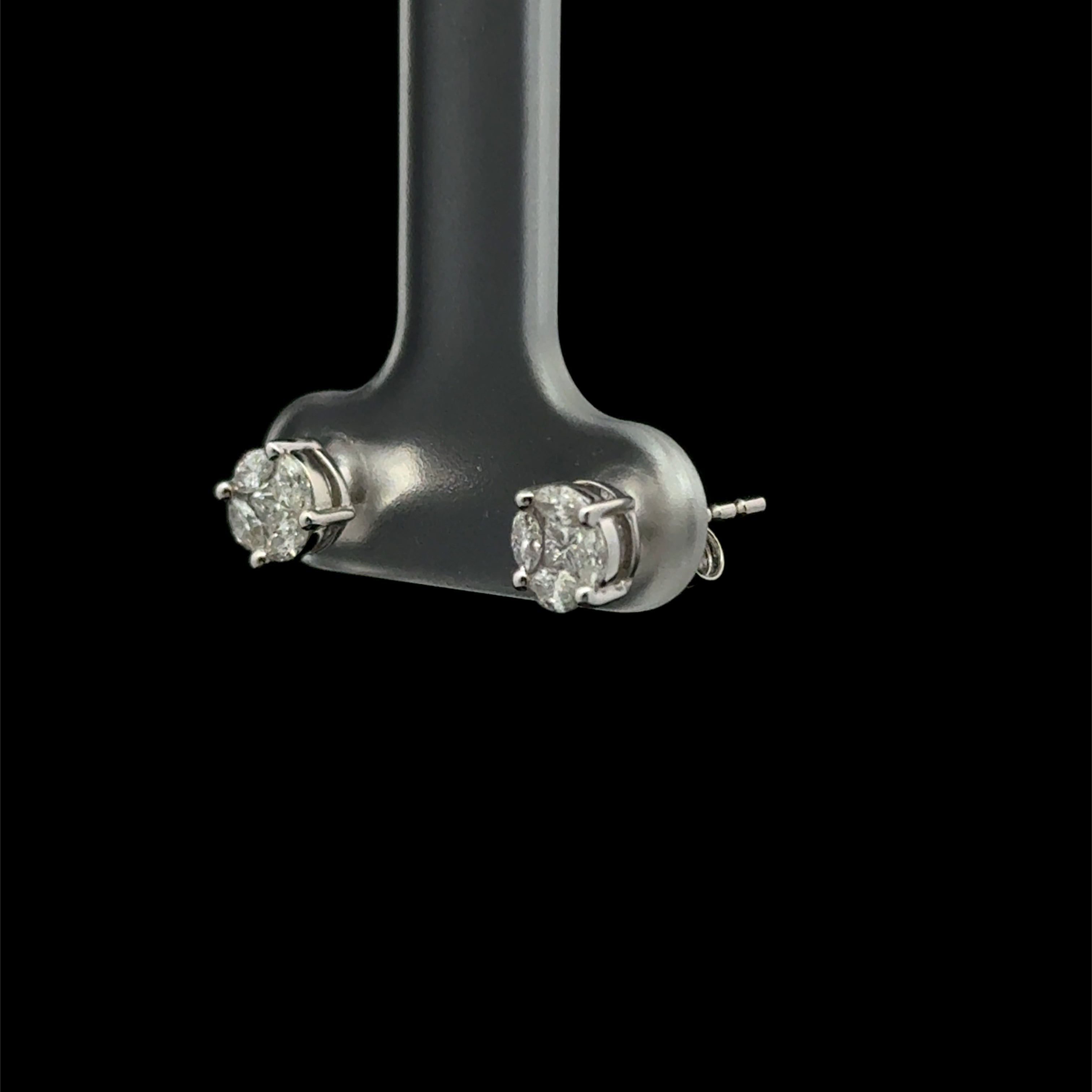 Illusion Diamond Stud White Gold Earring