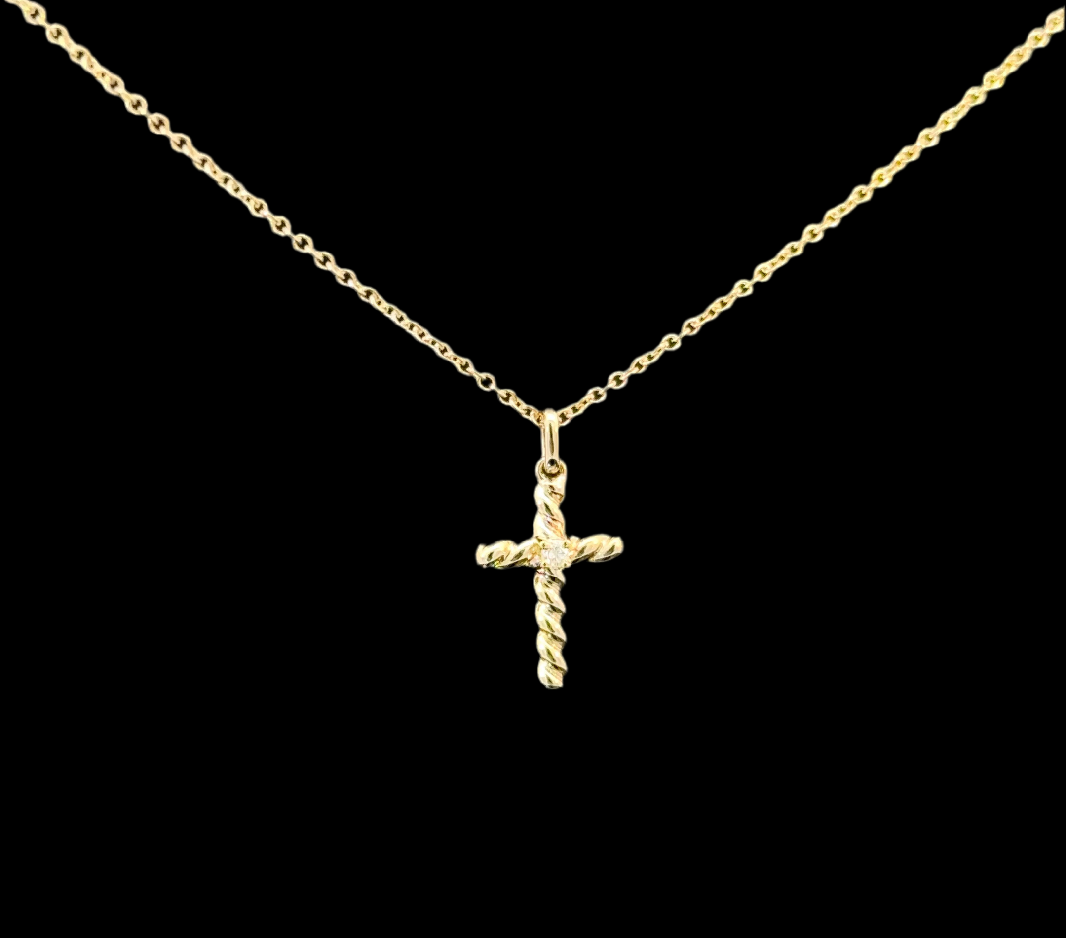 Twist Knot Cross