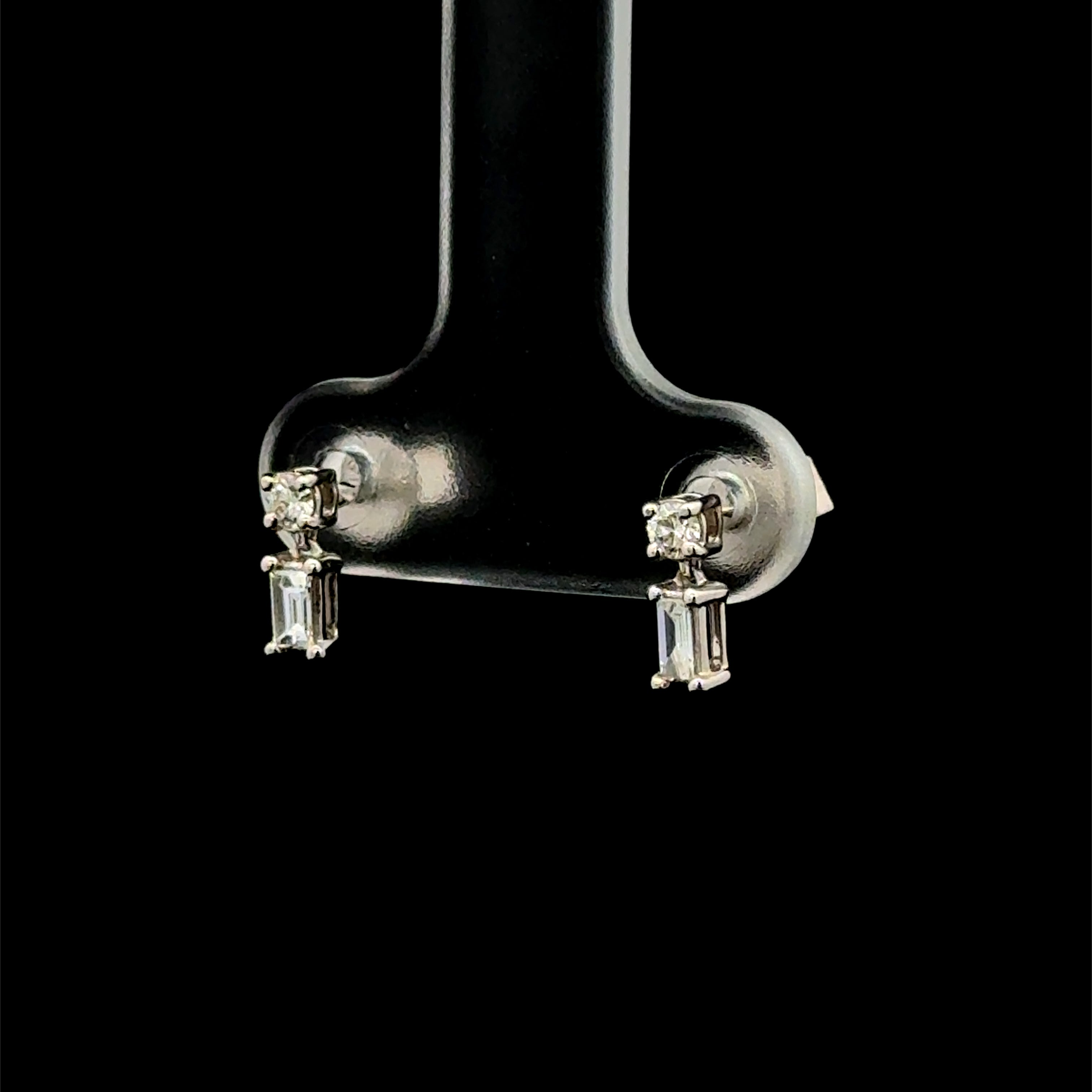 Mixed Classic & Baguette Diamond Link White Gold Earring