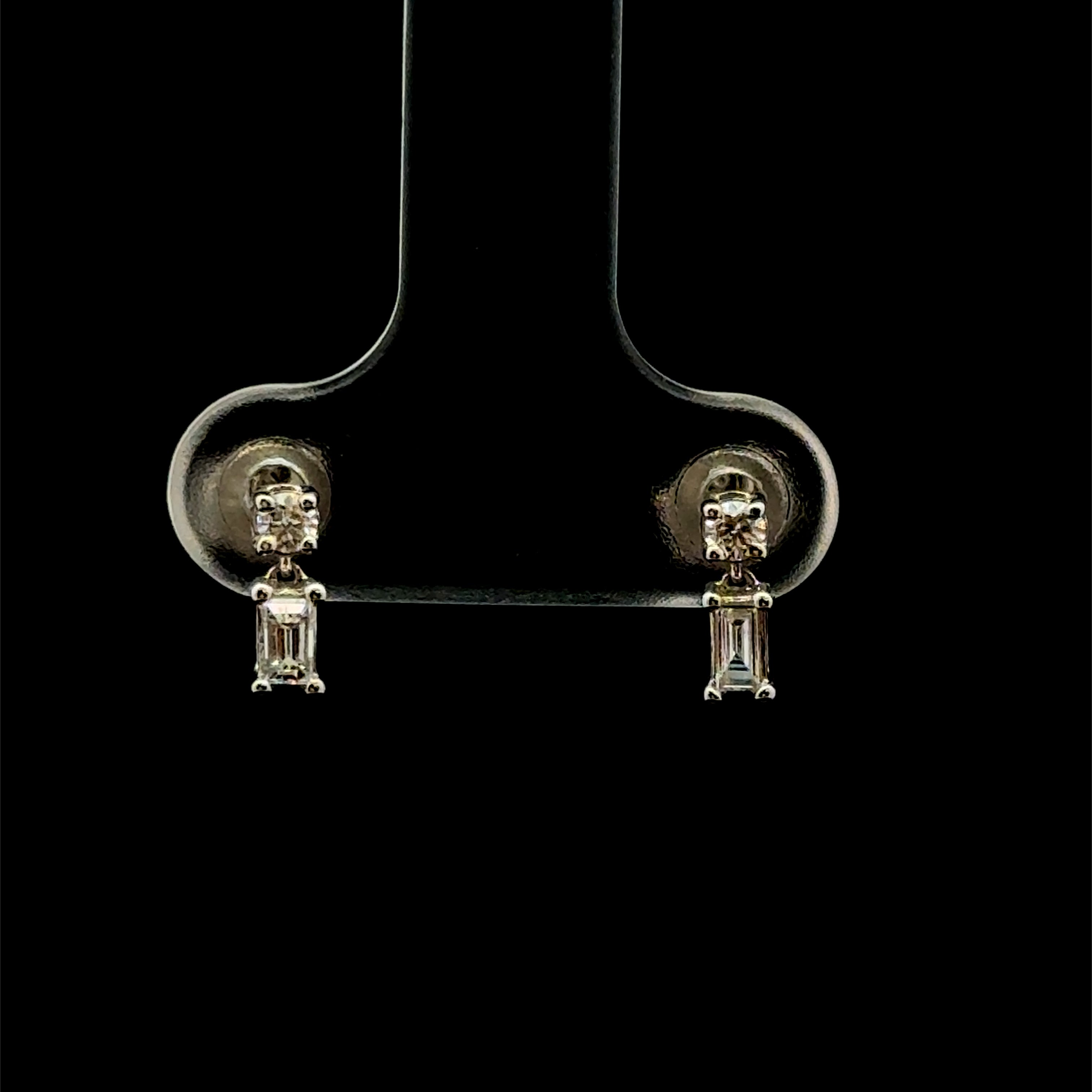 Mixed Classic & Baguette Diamond Link White Gold Earring