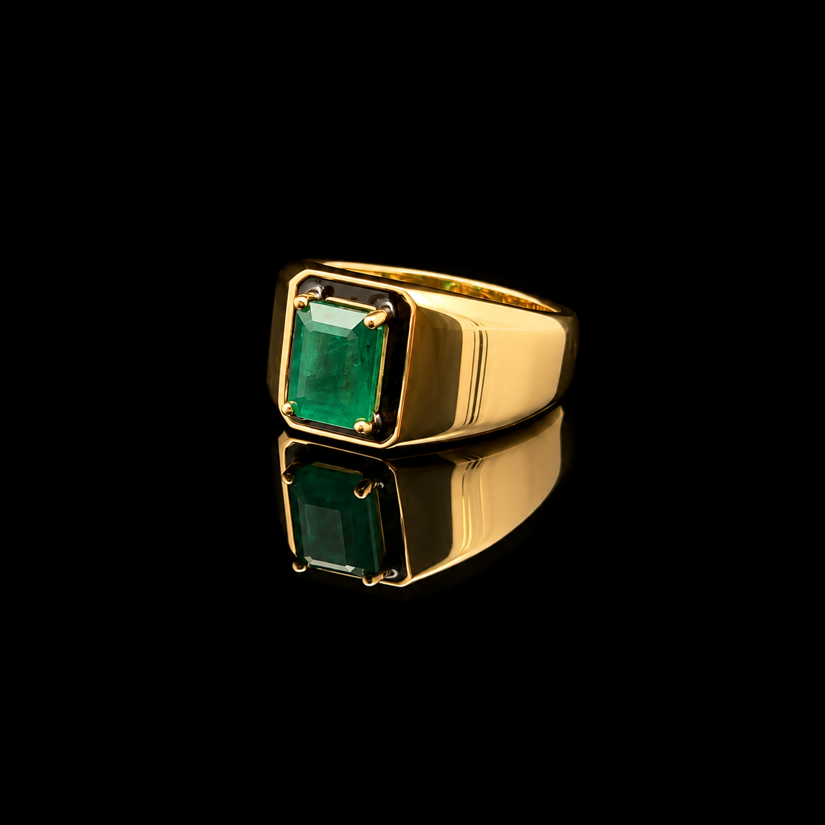Intense Emerald Ring