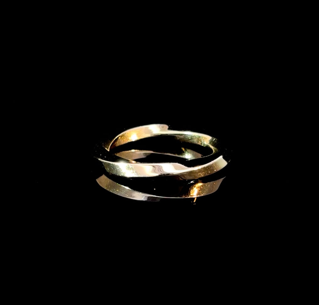 Mobius Strip Yellow Gold Ring Twist